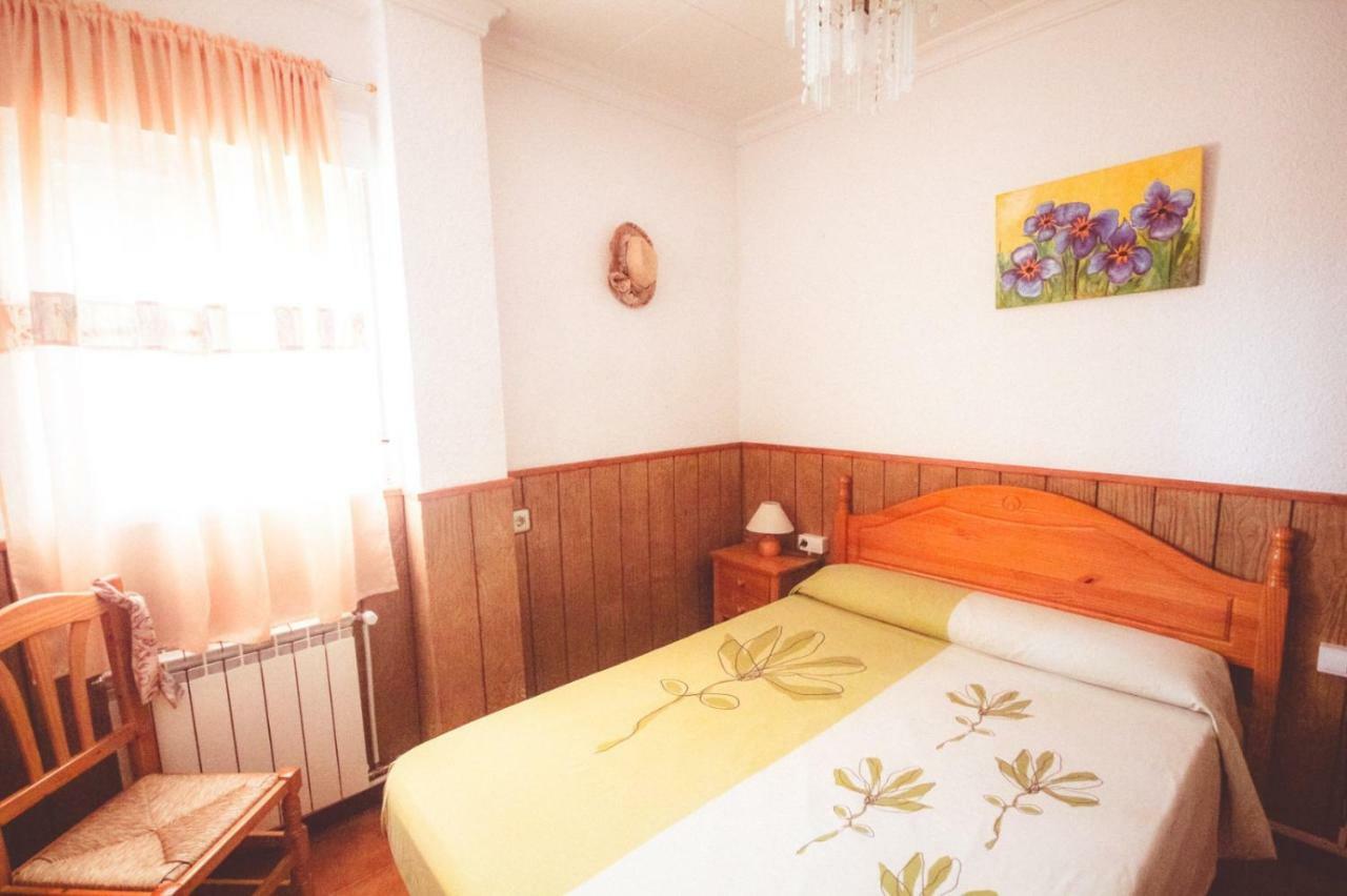 Holiday home Les Casetes De *